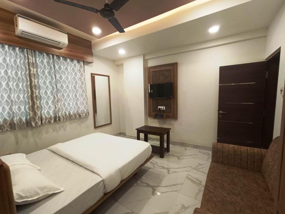 Sai Sagar Lodging & Boarding Ulhasnagar Exterior photo