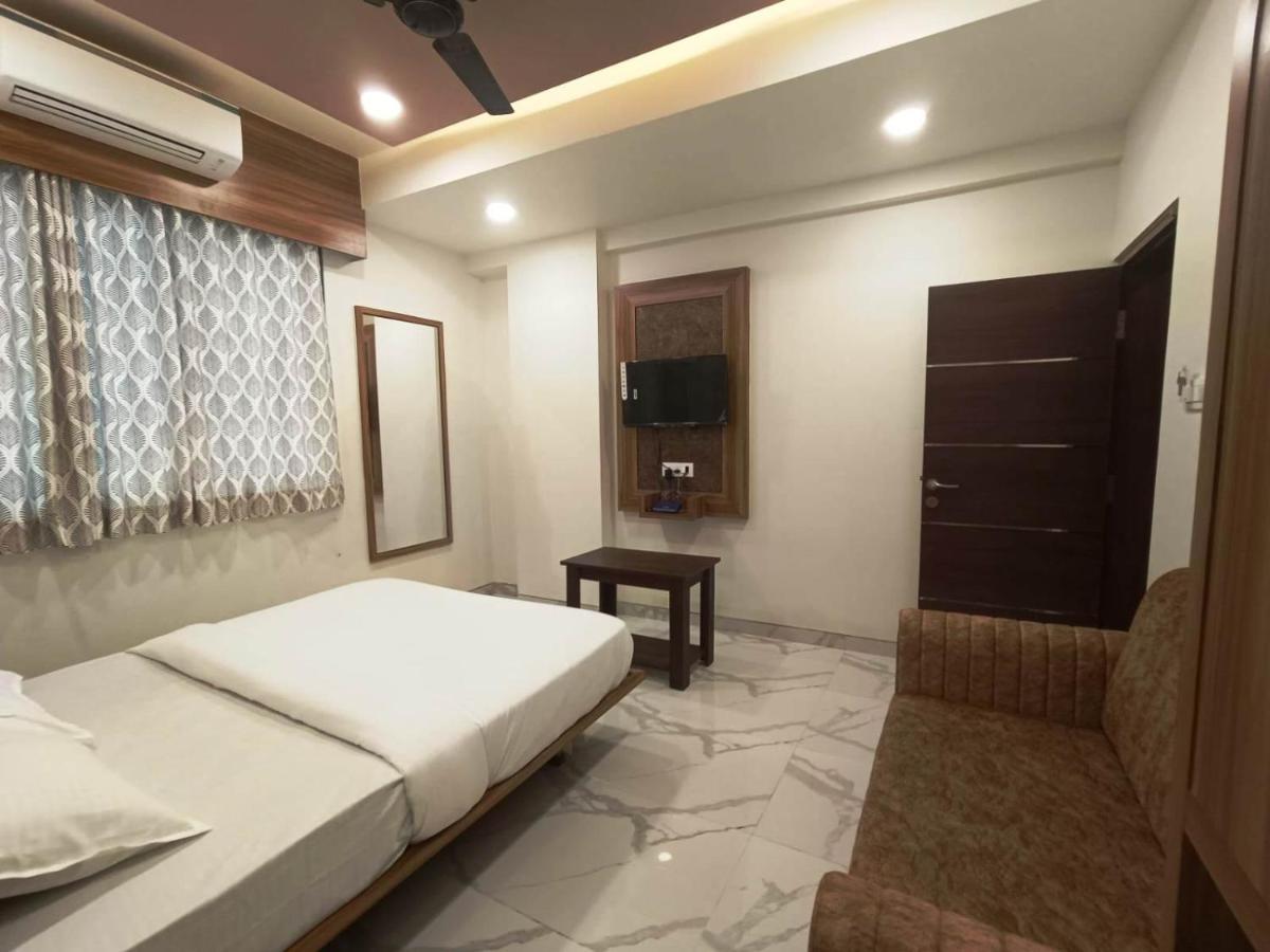 Sai Sagar Lodging & Boarding Ulhasnagar Exterior photo